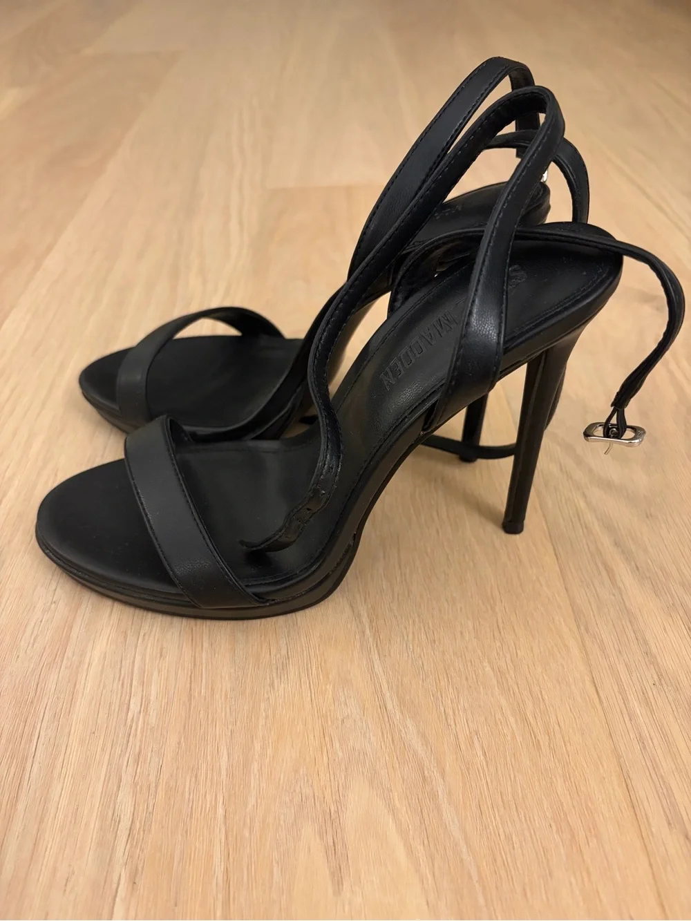 Steve Madden nwt steve